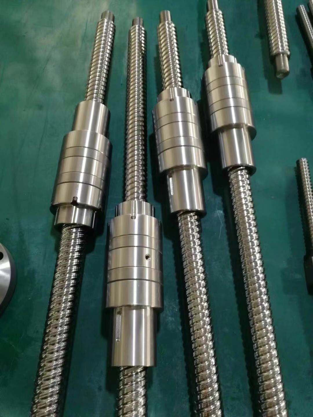 Close view of ball screw